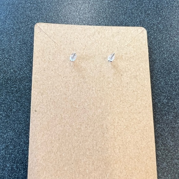 Sunglass Lime Green stud earrings! New! Never worn. Made with nickel free metals - Picture 2 of 3